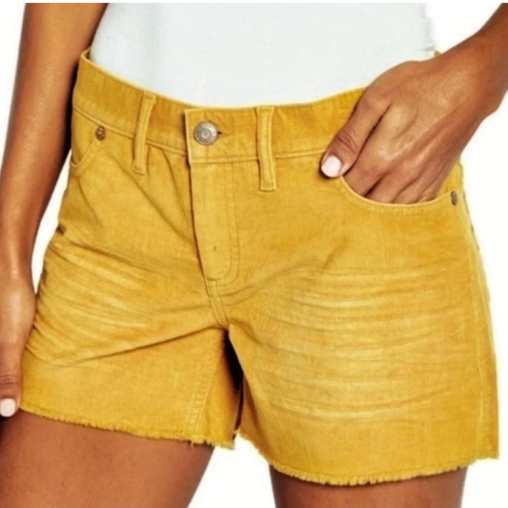GAP Mustard Yellow Women's Jean Shorts ,size 16